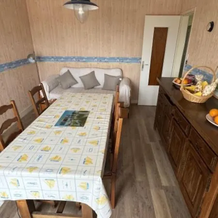100m Plage, Foret, Balcon, Parking