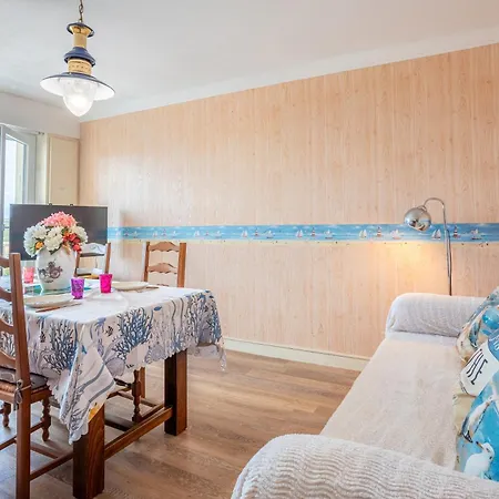 100m Plage, Foret, Balcon, Parking Lejlighed *