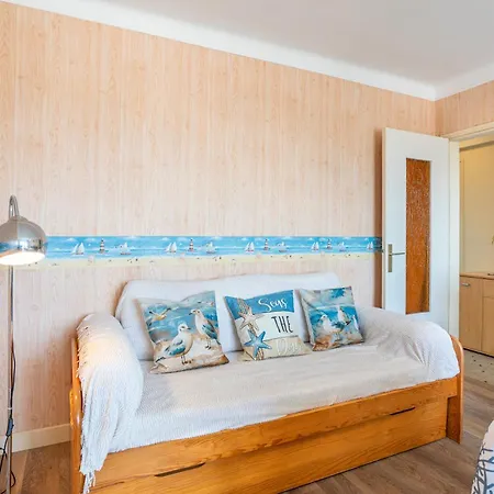 Apartment 100m Plage, Foret, Balcon, Parking