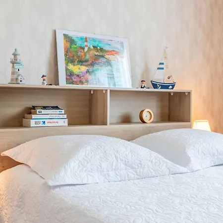 Apartment 100m Plage, Foret, Balcon, Parking *