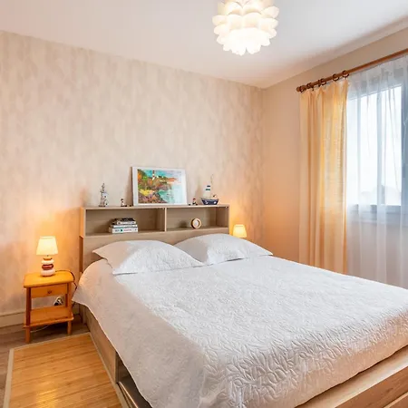 100m Plage, Foret, Balcon, Parking